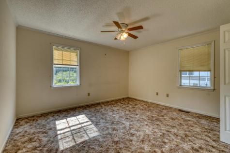 1783 Sunnyside Road Hiawassee GA 30546