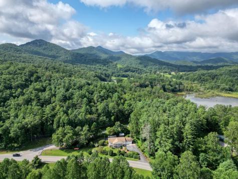 1783 Sunnyside Road Hiawassee GA 30546