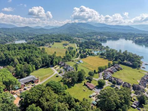 31 Elf School Lane Hayesville NC 28904