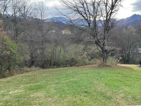 136 West Vineyard Hayesville NC 28904