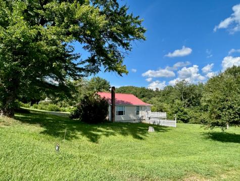 136 West Vineyard Hayesville NC 28904