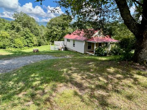 136 West Vineyard Hayesville NC 28904