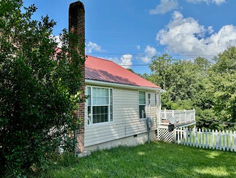 136 West Vineyard Hayesville NC 28904