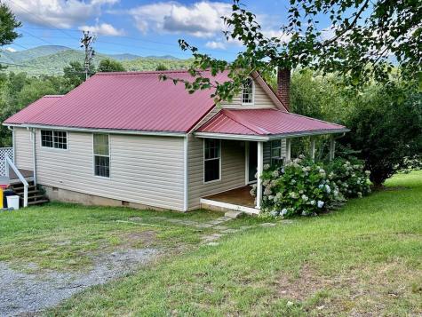 136 West Vineyard Hayesville NC 28904