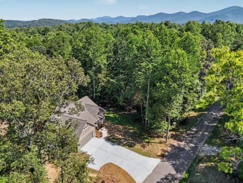 329 Hawks Nest Road Blairsville GA 30512