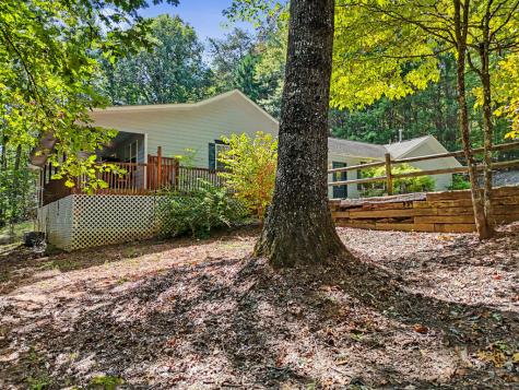 6961 Woodlake Circle Young Harris GA 30582