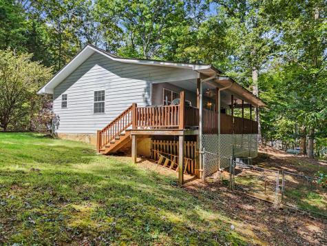 6961 Woodlake Circle Young Harris GA 30582