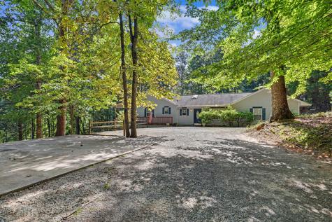 6961 Woodlake Circle Young Harris GA 30582
