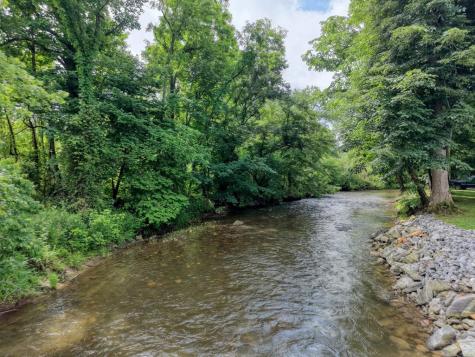 33 Tusquittee Valley Lane Hayesville NC 28904