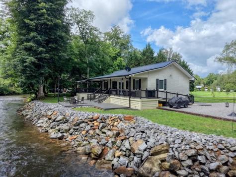 33 Tusquittee Valley Lane Hayesville NC 28904