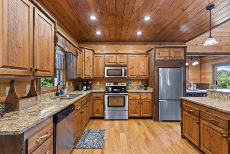 98 Shalom Lane Blue Ridge GA 30513