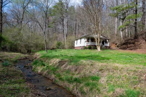 1018 Tails Creek Road Ellijay GA 30540