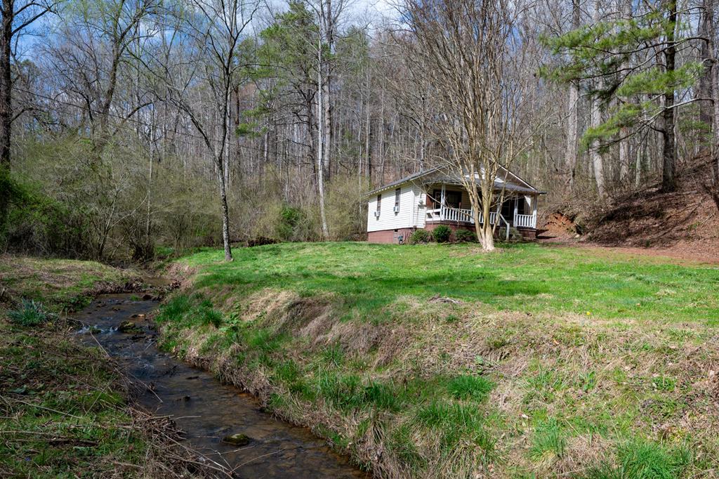 1018 Tails Creek Road Ellijay GA 30540