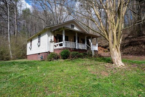 1018 Tails Creek Road Ellijay GA 30540