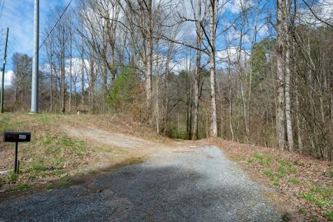 1018 Tails Creek Road Ellijay GA 30540