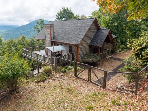175 Bear Trace Road Brasstown NC 28902