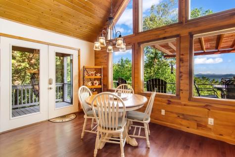 111 Trophy Buck Pointe Murphy NC 28906
