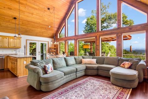 111 Trophy Buck Pointe Murphy NC 28906
