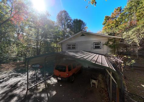 197 Pounding Mill Connector Hayesville NC 28904