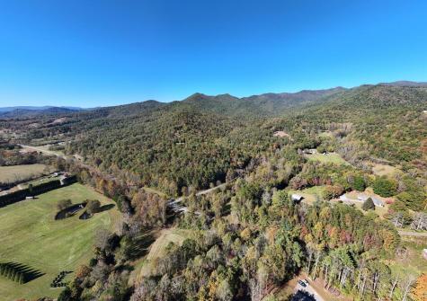 197 Pounding Mill Connector Hayesville NC 28904