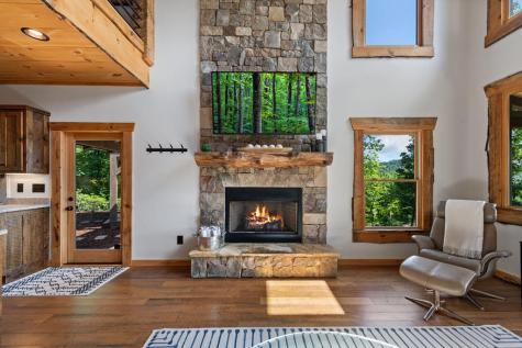 128 Amy Creek Circle Ellijay GA 30540