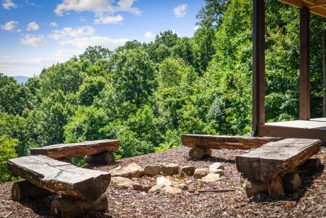 128 Amy Creek Circle Ellijay GA 30540