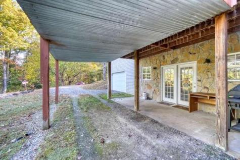 1316 Bradley Blairsville GA 30512