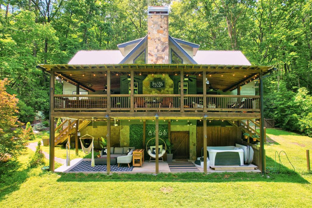 50 Trails End Court Ellijay GA 30536