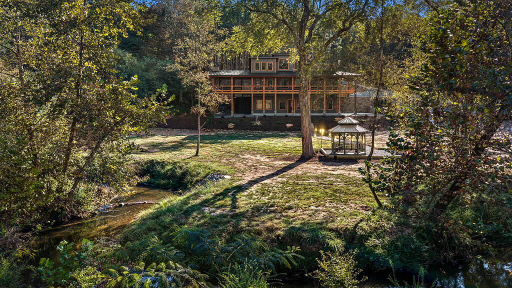 580 Windy Valley Lane Blue Ridge GA 30513