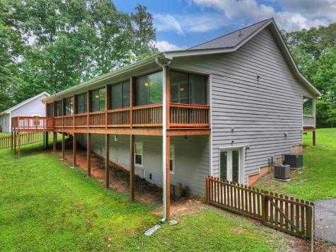 226 Bailey Farm Drive Mineral Bluff GA 30559