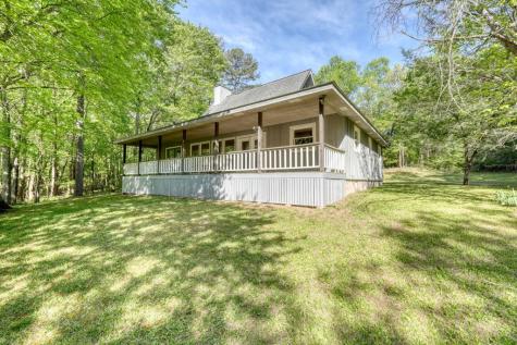 1493 Greasy Creek Road Brasstown NC 28902