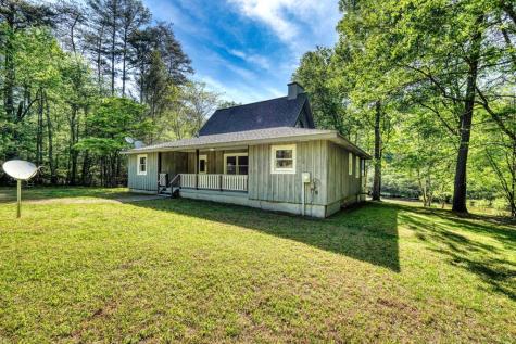 1493 Greasy Creek Road Brasstown NC 28902