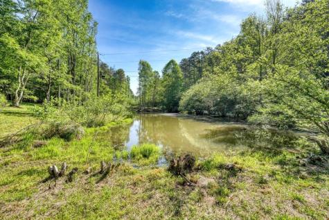 1493 Greasy Creek Road Brasstown NC 28902