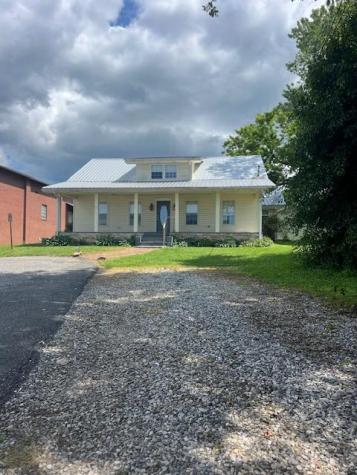 17 Town Square Road Morganton GA 30560