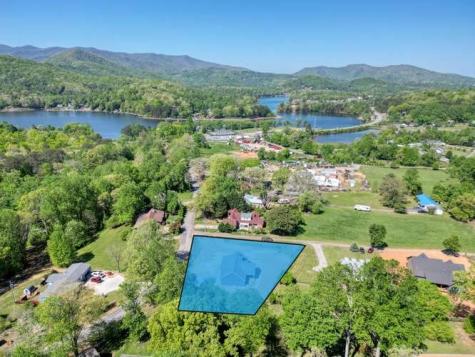 774 Bugscuffle Road Hiawassee GA 30548