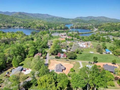 774 Bugscuffle Road Hiawassee GA 30548