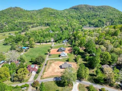 774 Bugscuffle Road Hiawassee GA 30548