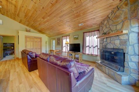 1281 Tipton Heights Hiawassee GA 30546