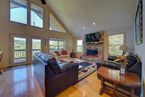 1281 Tipton Heights Hiawassee GA 30546