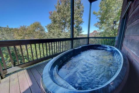 1281 Tipton Heights Hiawassee GA 30546