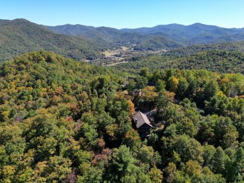 1281 Tipton Heights Hiawassee GA 30546