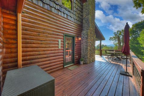 16 Mid Mountain Road Mineral Bluff GA 30559
