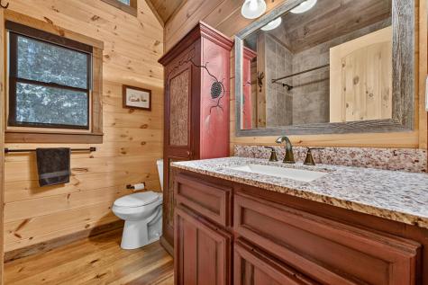 16 Mid Mountain Road Mineral Bluff GA 30559