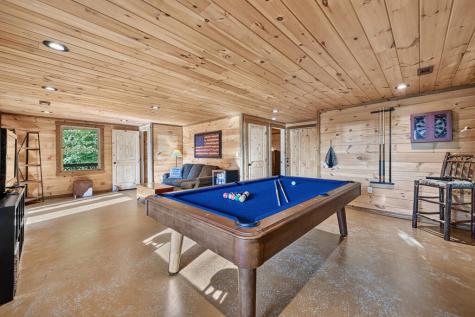 16 Mid Mountain Road Mineral Bluff GA 30559