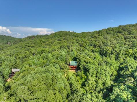 16 Mid Mountain Road Mineral Bluff GA 30559