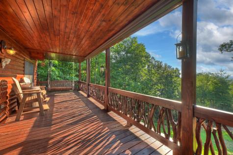 16 Mid Mountain Road Mineral Bluff GA 30559