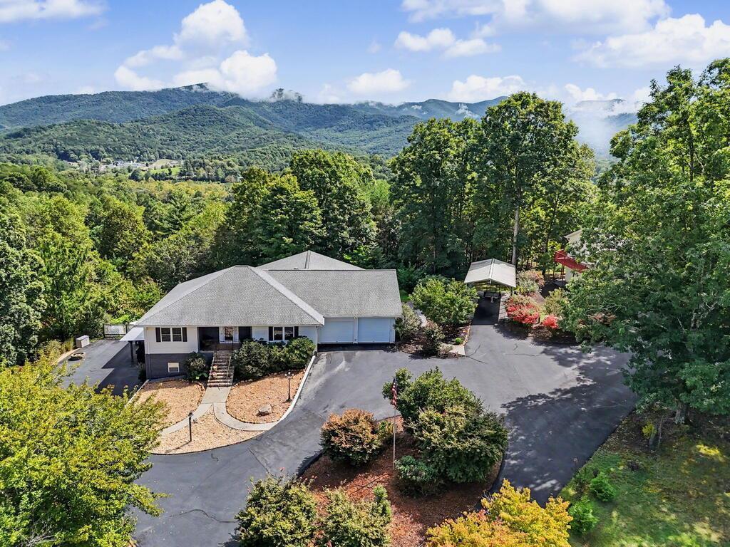 6276 Townsend Mill Road Young Harris GA 30582