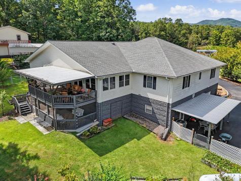 6276 Townsend Mill Road Young Harris GA 30582