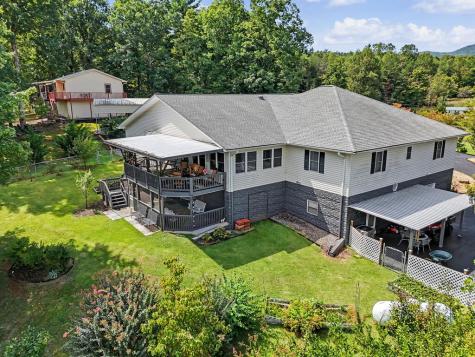 6276 Townsend Mill Road Young Harris GA 30582