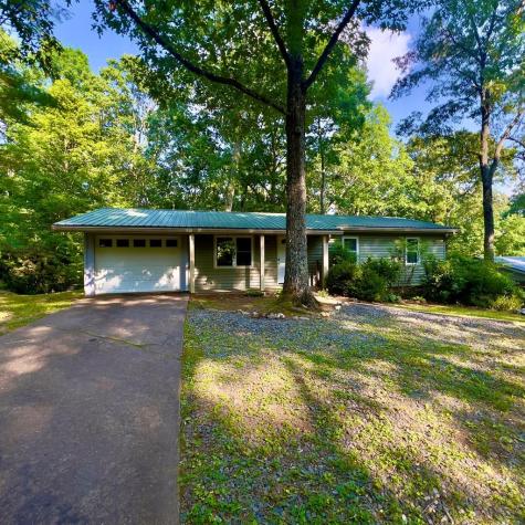 685 Davis Road Blue Ridge GA 30513